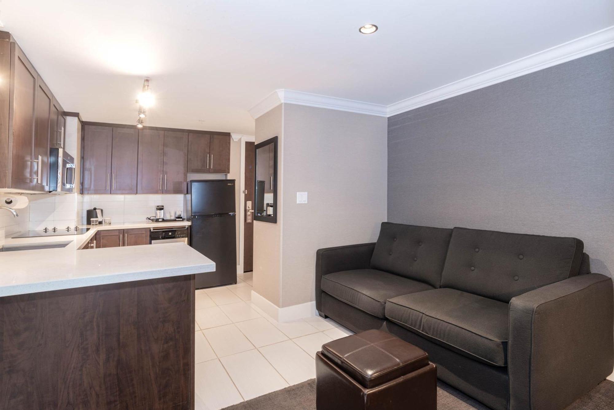 Hotel Sandman Signature South 4*