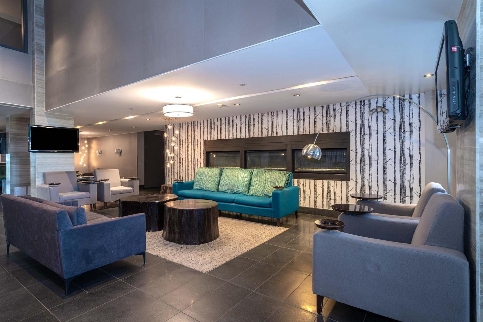 Hotel Sandman Signature South